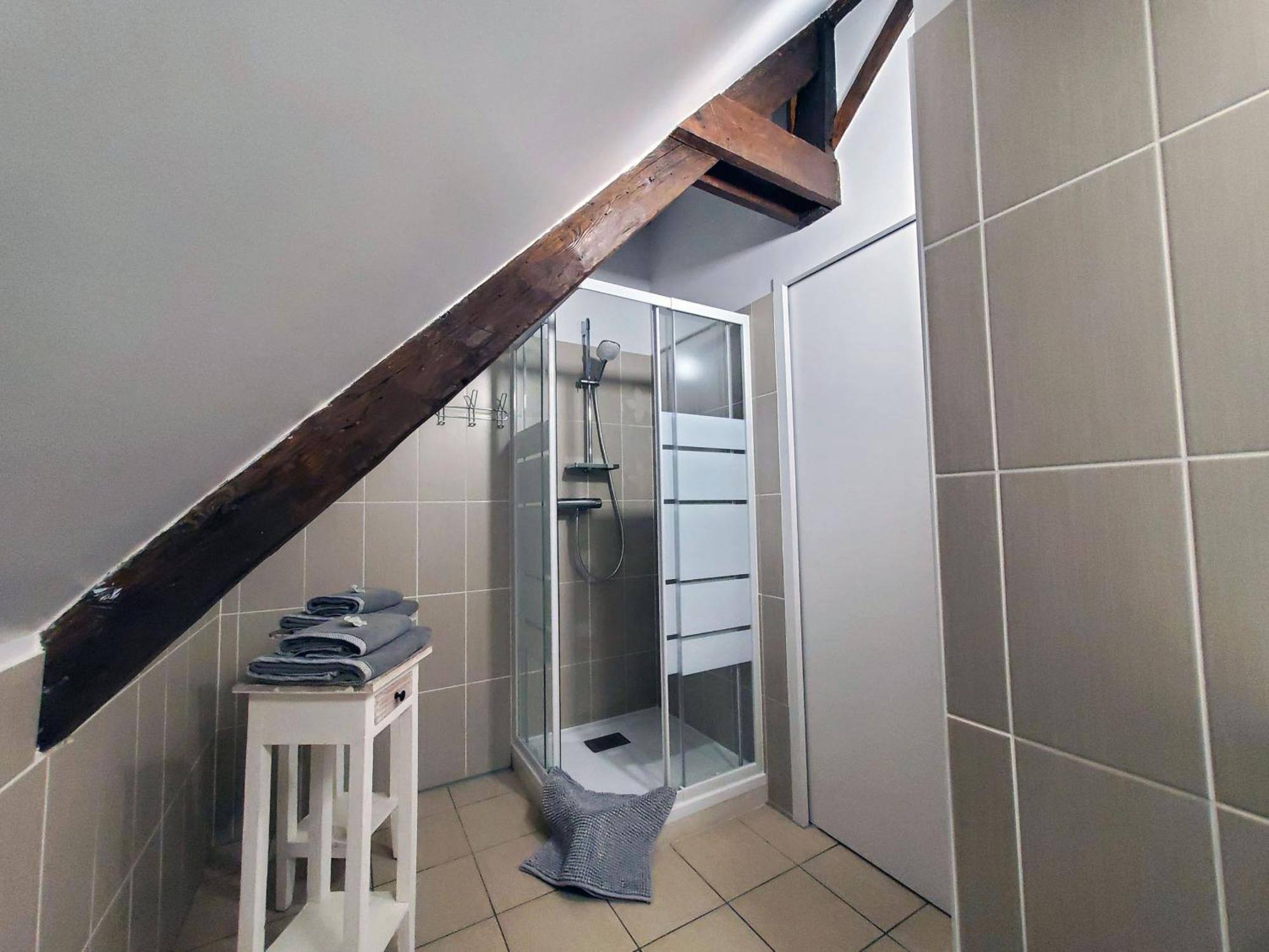 Logis Veles Acomodação com café da manhã Aubin  Quarto foto